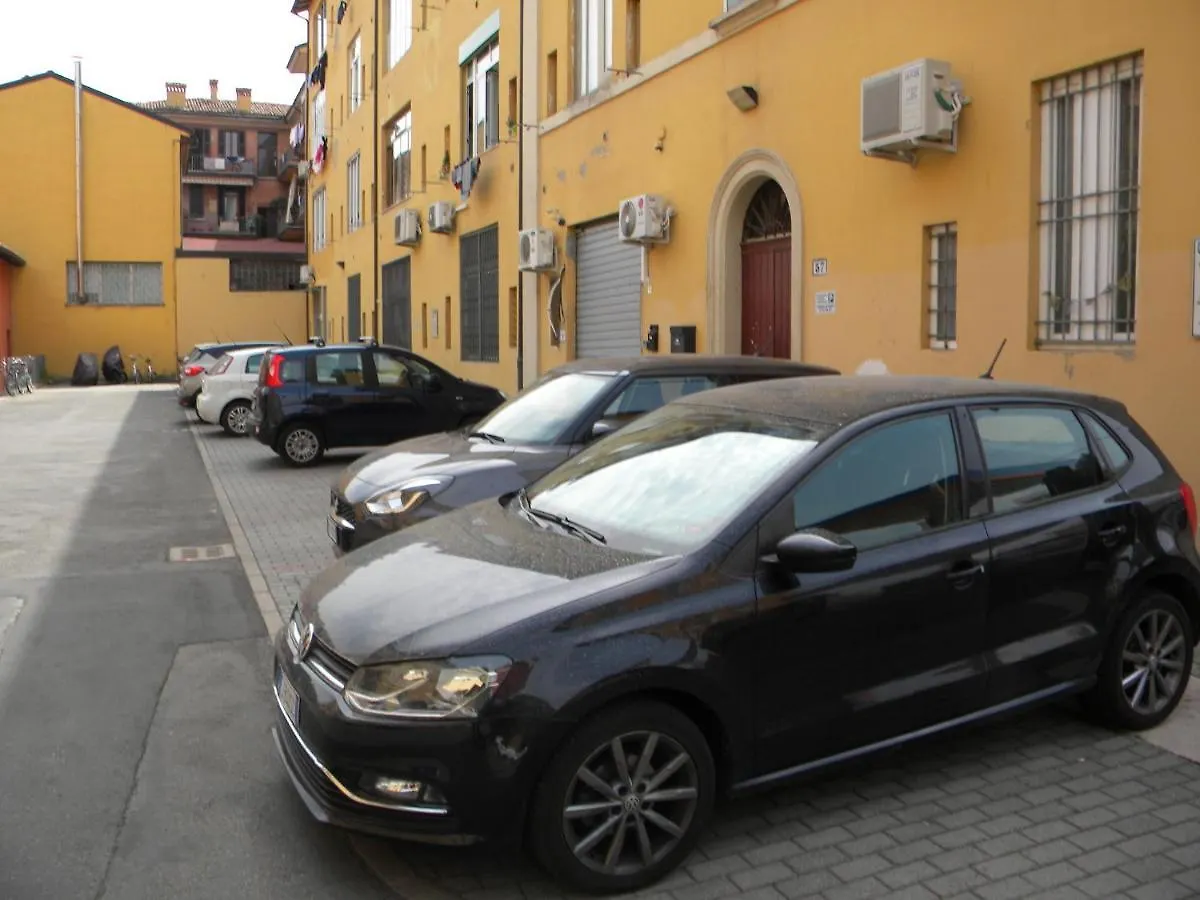 Abitaroom Bologna 0*,